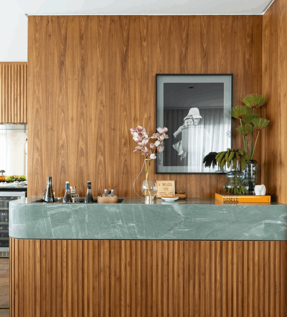 Home bar transforme um espaço da sua sala em um bar