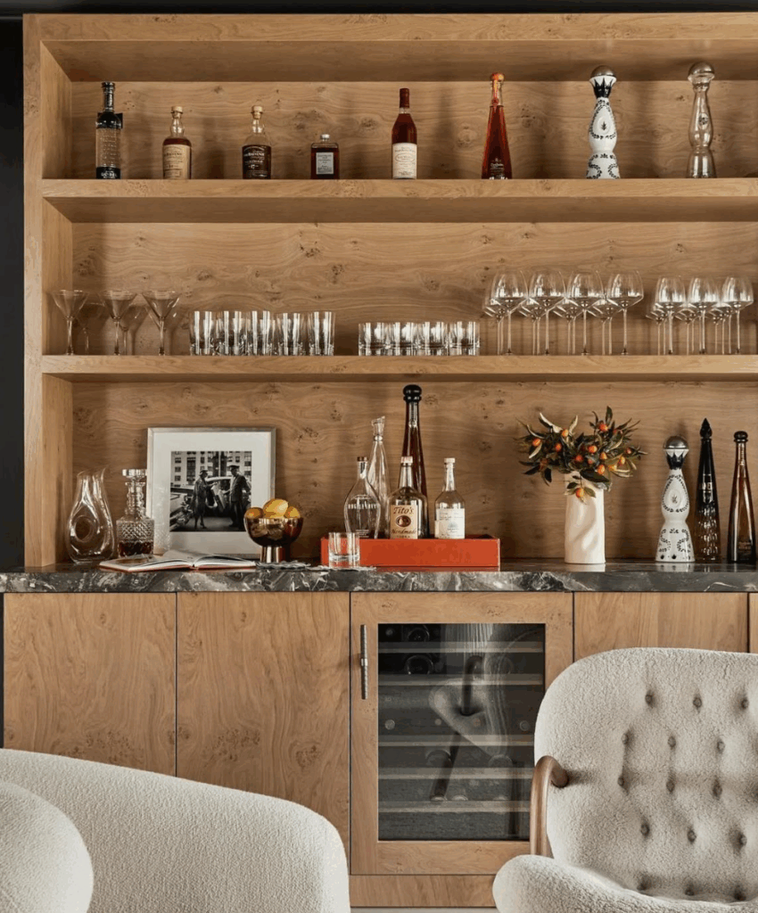  Home bar transforme um espaço da sua sala em um bar