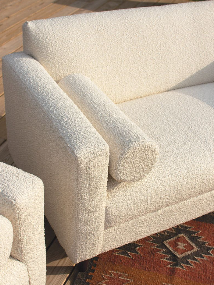 Sofá de bouclé